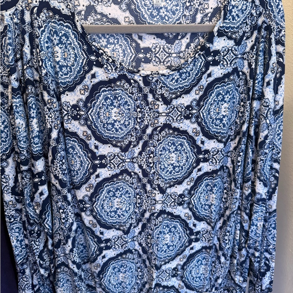 Dressbarn Blue and Cream Paisley Top